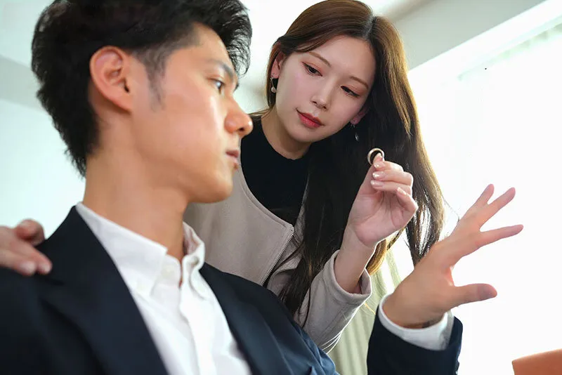 Bà xã đi đi giã ngoại, người chồng ở nhà bị nhỏ em người vợ gạ quan hệ không trượt phát nào